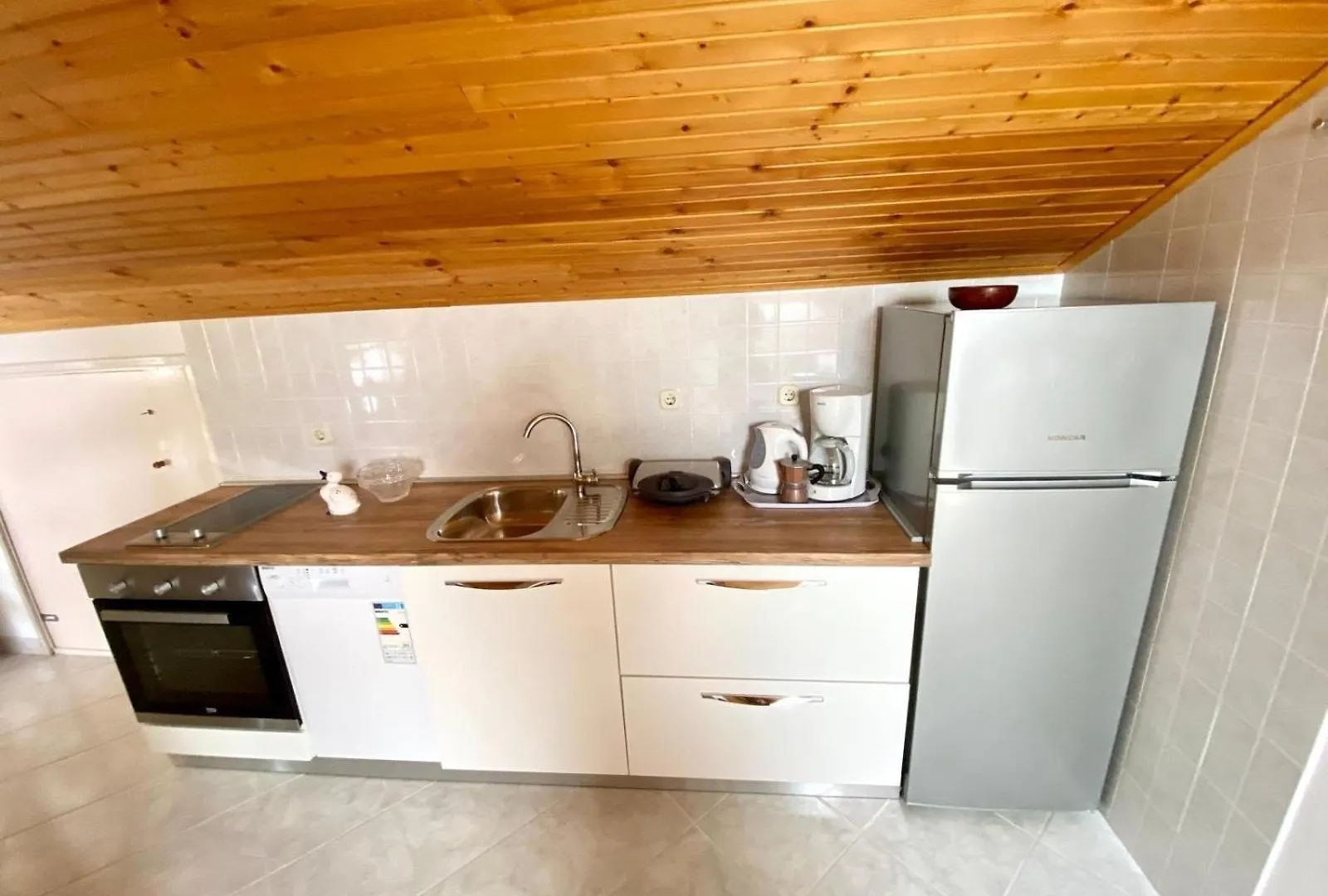 Apartments And Rooms By The Sea Gozinka, Rab - 24767 Rab Town 0*,  Hırvatistan