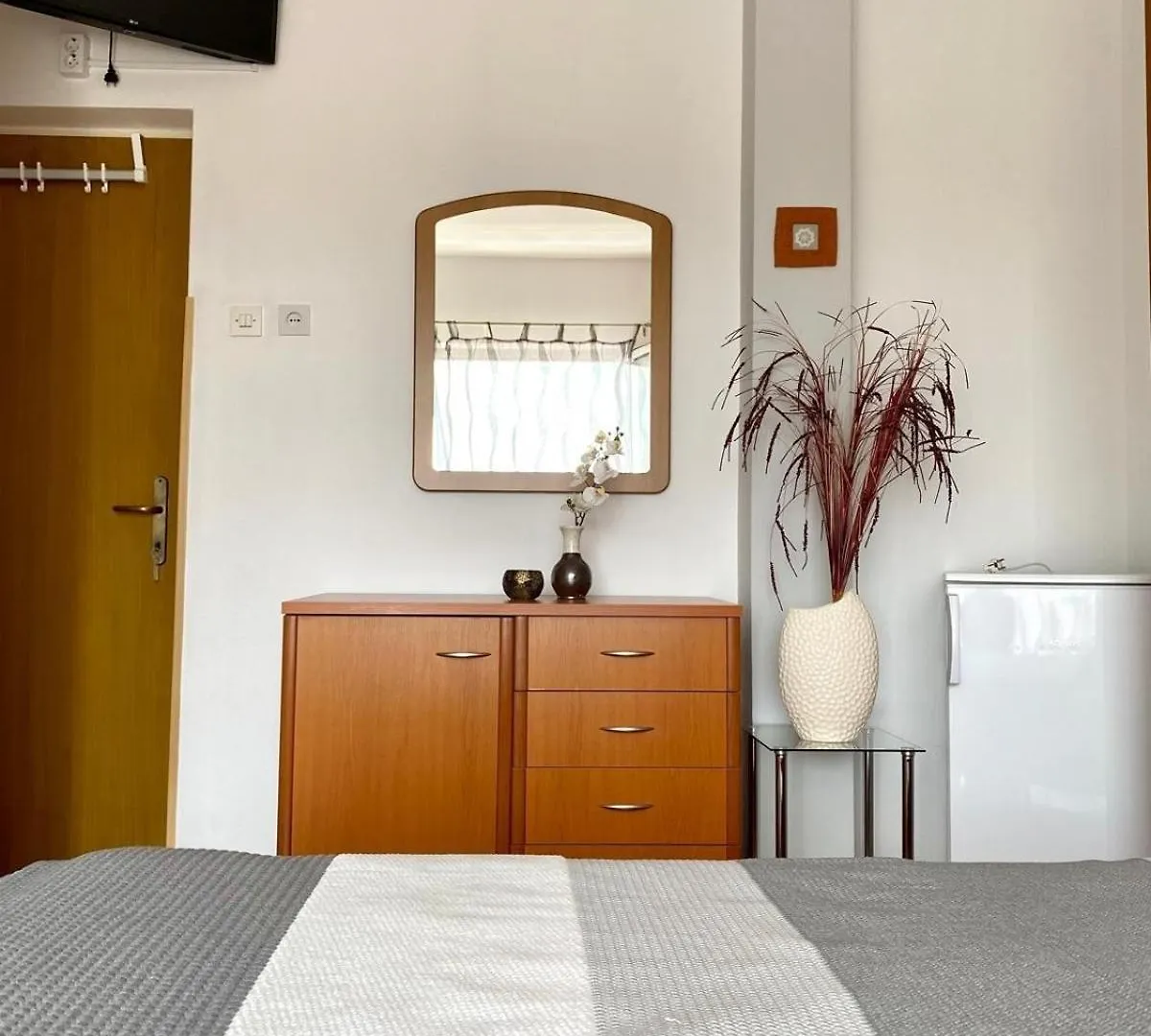 Apartments And Rooms By The Sea Gozinka, Rab - 24767 Rab Town 0*,